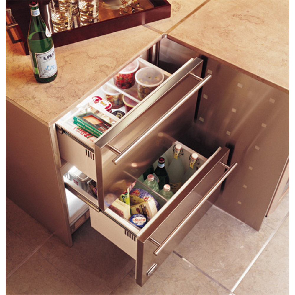 GLOBAL_PRODUCTS_5.0CUFT_Stainless_Steel_ZIDS240HSS_MONOGRAM_Angle_lifestyle_full.jpg