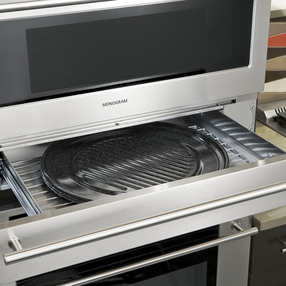 WALL-OVEN-16CUFT-STAINLESS-STEEL-ZSC2201JSS-MONOGRAM-OPTIONAL-DRAWER-2.jpg